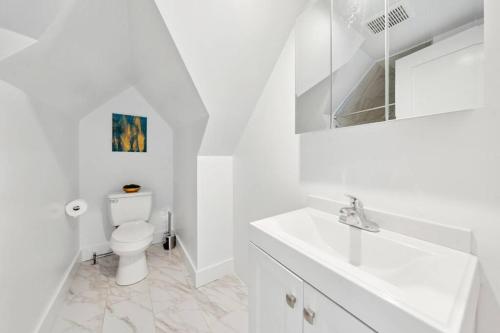 NYC Luxury 1BR PRIME Location and Free Parking in Yonkers, USA
