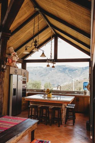 keuken, Villa Nathalie, 2 bedrooms, jacuzzi, king size bed, hammock, FIREPLACE in Paute