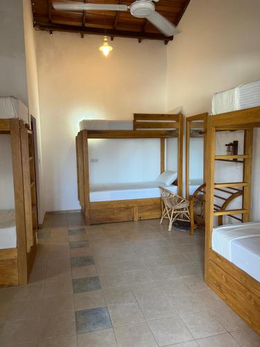 Hummus Hostel Hikkaduwa - image 3
