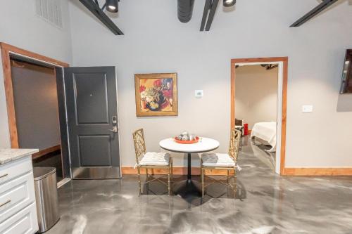 Cenote Zaci - Suite C in Jacksonville, USA