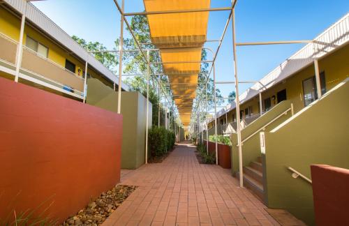 Emu Walk Apartments — hotel in Ayers Rock Resort, Yulara Drive,, Yulara AU, 0872