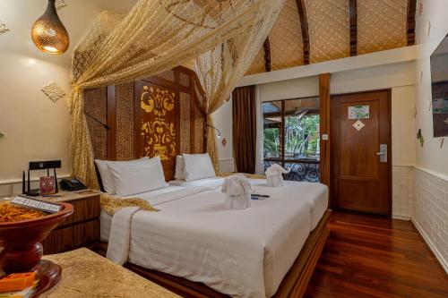 Double or twin room, deluxe, garden