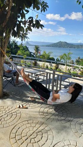 Private Resort Overlooking Taal Lake