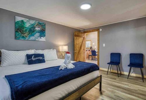 Country Cabin, Fenced area for pets, Hot Tub, Arcade!!!