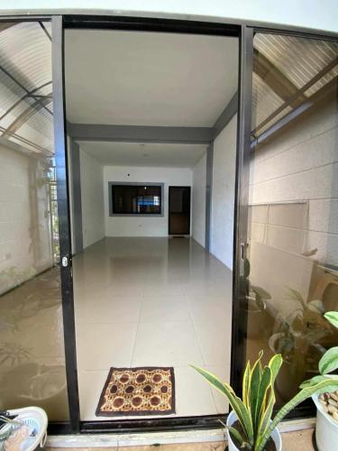 Bulova apartment # 2, Manila
