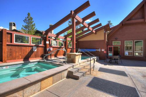 Chimney Ridge 504 townhouse - image 11