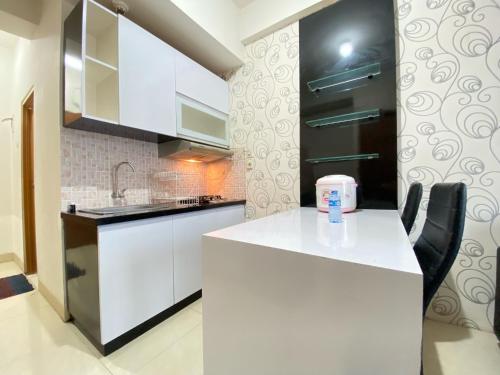 Cozy 2BR Apartment at Pinewood Jatinangor By Travelio - image 2
