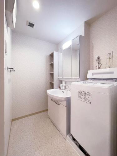 Casaen by b hotel - Downtown Stay Steps to Top Tourist Attractions - image 3