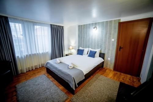 Velinov Boutique Hotel - image 4