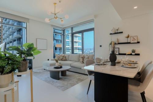 Elegant 2-Bedroom Retreat at Marina Vista 2, Dubaj (zdjęcie 2)