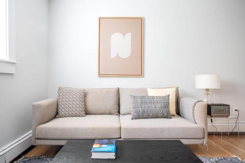 Brighton 2BR w WD by Restaurants Shops BOS-395 in Boston, USA