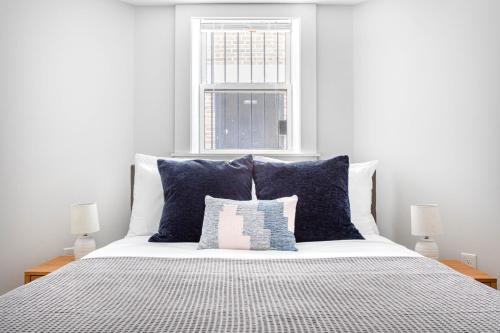 Brighton 2BR w WD by Restaurants Shops BOS-395 in Boston, USA