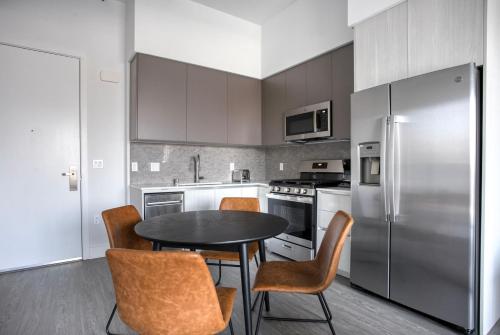 Culver City 1br w gym pool nr 405 LAX-1137 in Los Angeles, USA