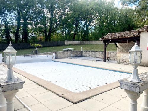 Úszómedence, Chez Mike in Lalbenque