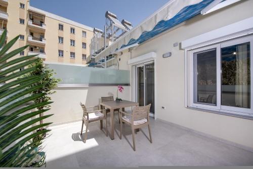 Cherry Central Luxury Suites 4