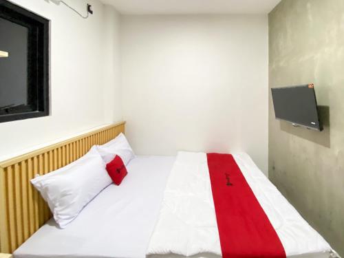 Standard Double Room image 5