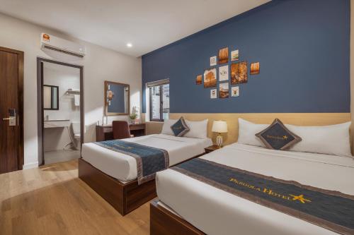 Quadruple Room image 4