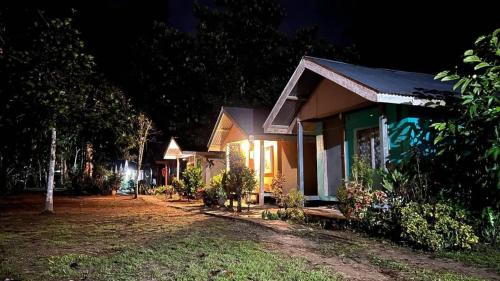 . Sukau Sandipau Stay