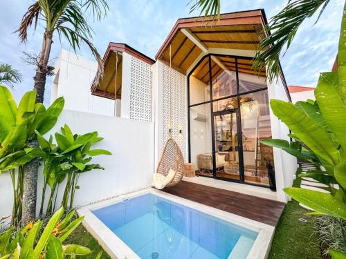 Stylish Tiny Villa Mezzanine near Canggu Central