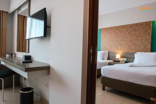 Interconnecting Superior Double or Twin Room image 3