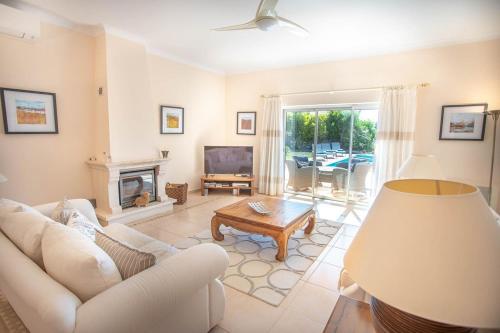 174 Gramacho - Immaculately Presented Villa, Estômbar (photo 2)