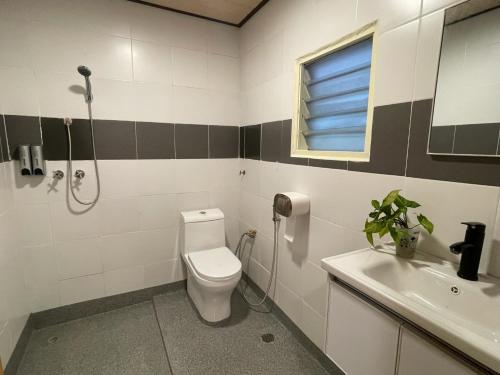 Manson Goat Cottage Manson Goat Cottage