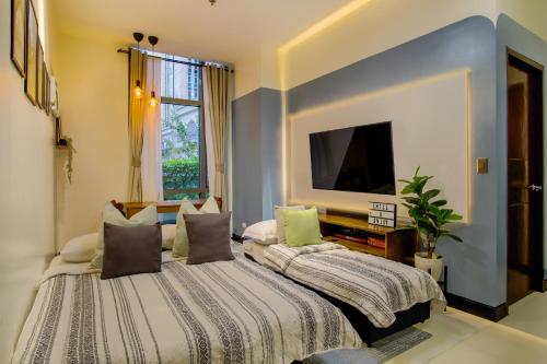 Vintage Mickey Disney Stay in BGC -200mbps wifi, Manila (foto 3)