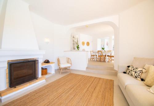 Casa Pazovida - Great 3-Bedroom Villa with Private Pool - image 3