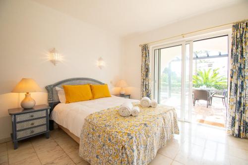 Casa Miguel - Family-Friendly 3-Bedroom Villa with Private Pool - image 2