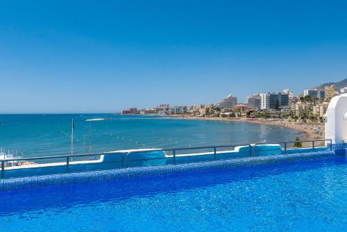Bể bơi, VB Madeira 1BR by the Marina in Benalmadena