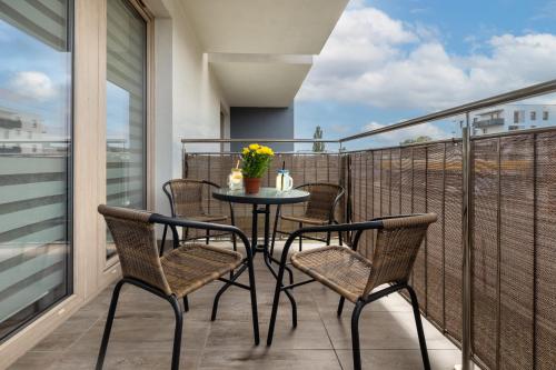 ระเบียง/ชานเรือน, Modern Apartment Kapitański Mostek by Noclegi Renters (Modern Apartment Kapitanski Mostek by Noclegi Renters) in สรอดเมียสซีแย