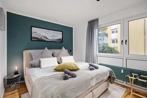 EDLER WOHNRAUM Design-Apartment mit Balkon, Boxspringbett, Miele-Kaffeevollautomat, Lift, Parkplatz & WLAN 569 Mbps in Chemnitz, Deutschland
