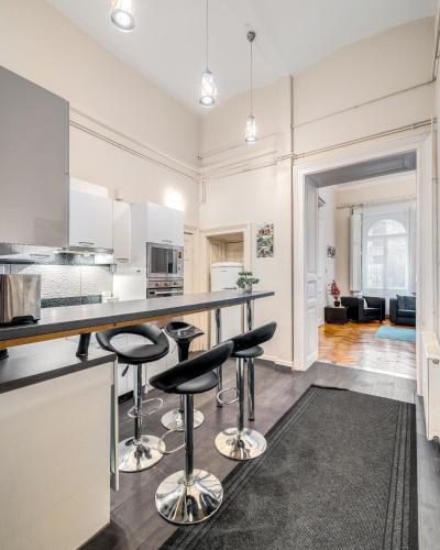 Elisabeth 52 Apartment - image 4