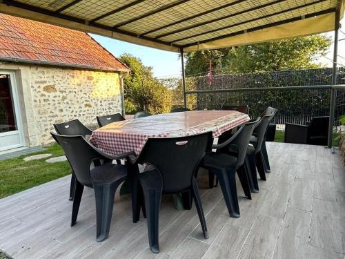 Charme Authentique en Berry, 11 Pers., Jardin et Wifi - FR-1-591-630 in Nohant-Vic
