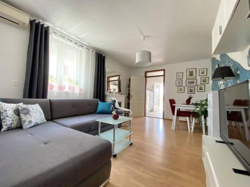 Lovely Apartment Marina Blue in ซคระซิซี