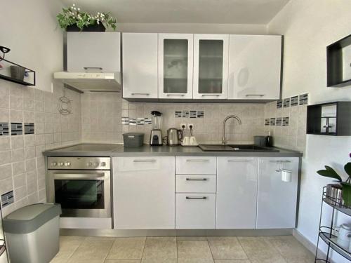 Lovely Apartment Marina Blue in ซคระซิซี