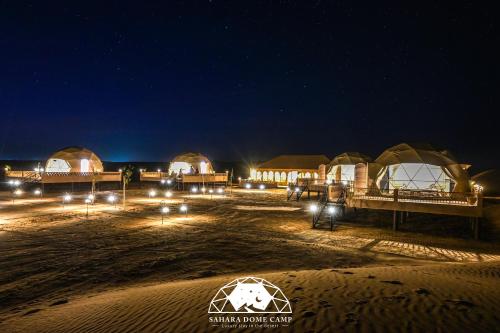 Skats, Sahara Dome Camp in Lac Yasmins