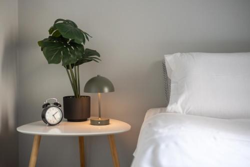 Comfy Stay at Georges BnB in Chalkida Center