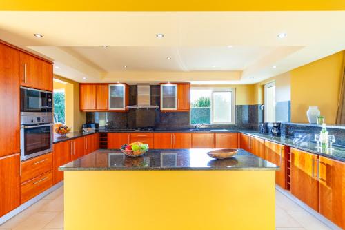 Villa Bliss by Algarve Vacation in Estombar