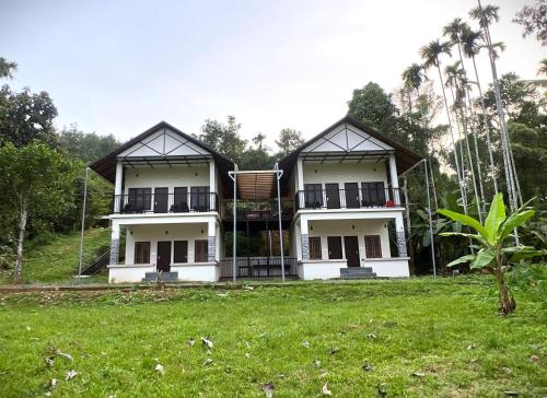 Caffeine Villa in Varadoor