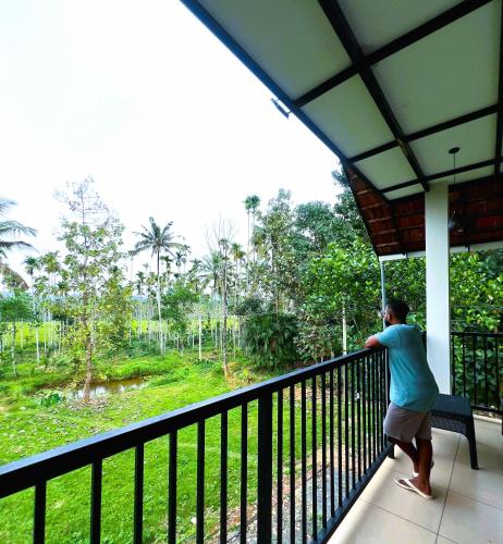 Caffeine Villa in Varadoor