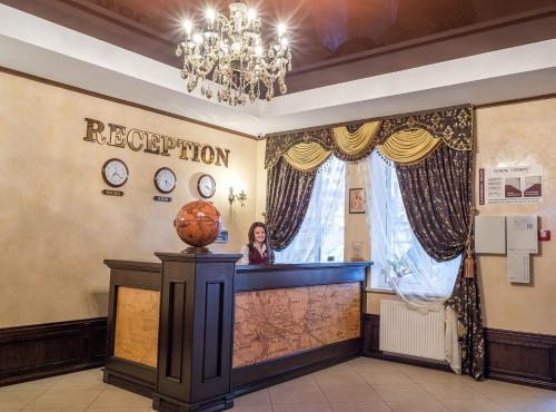 設施, 格羅布斯酒店 (Globus Hotel) in 捷爾諾波爾