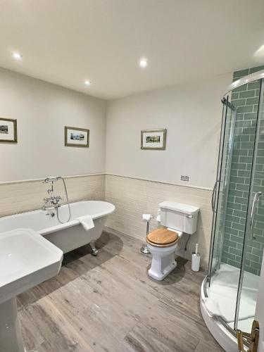 Three Shires Inn - image 6
