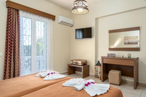 Stathis Rooms - 300m from Kalamaki Beach, by ZanteWize 4