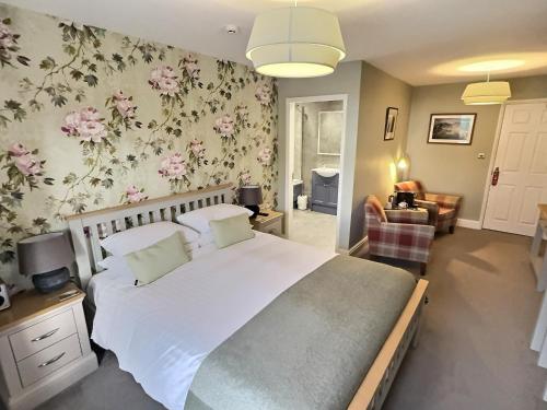 Three Shires Inn - image 12