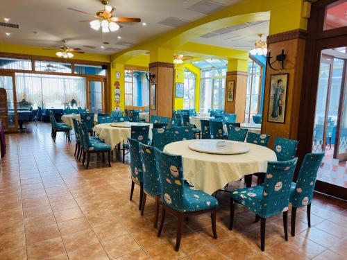 Restaurant, GD Hotel in Xinshi District