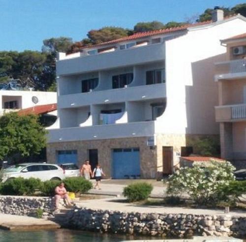 Apartments Marica - Tisno