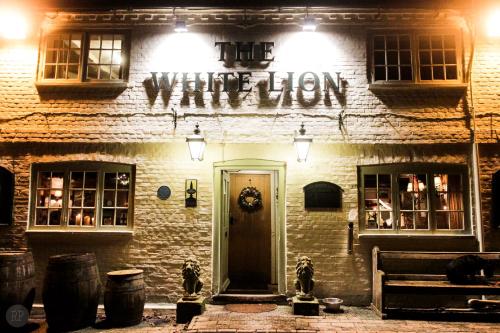 Iekārtas, The White Lion in Soberton