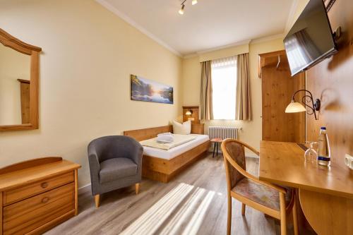 Single Room image 3