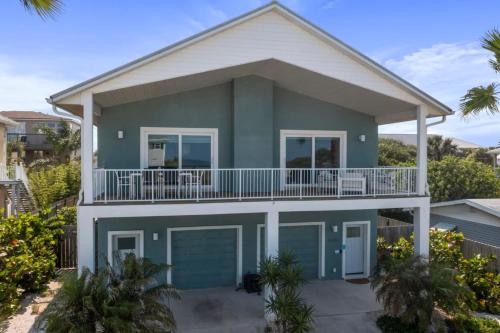The Vista Steps to beach with Game Room in St. Augustine, USA